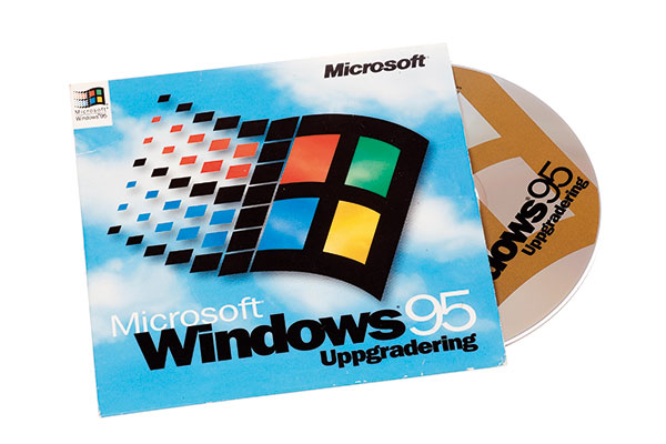 写真：「Windows 95」発売オフィス環境も進化