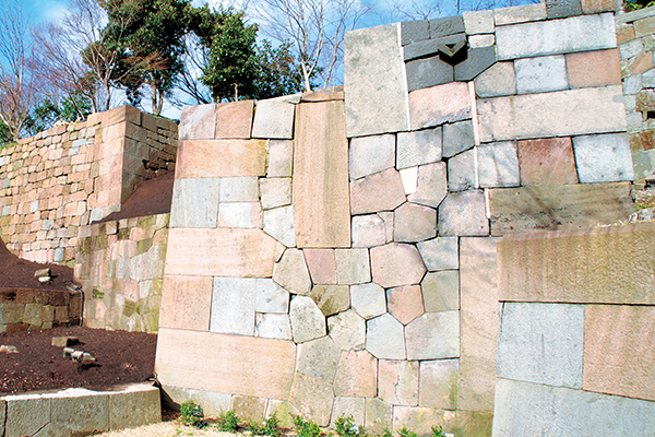 写真：「石垣の博物館」で石垣の美に触れる