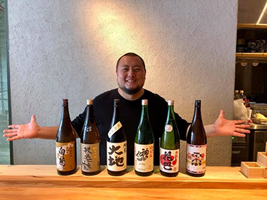 直野秀治郎さんと日本酒