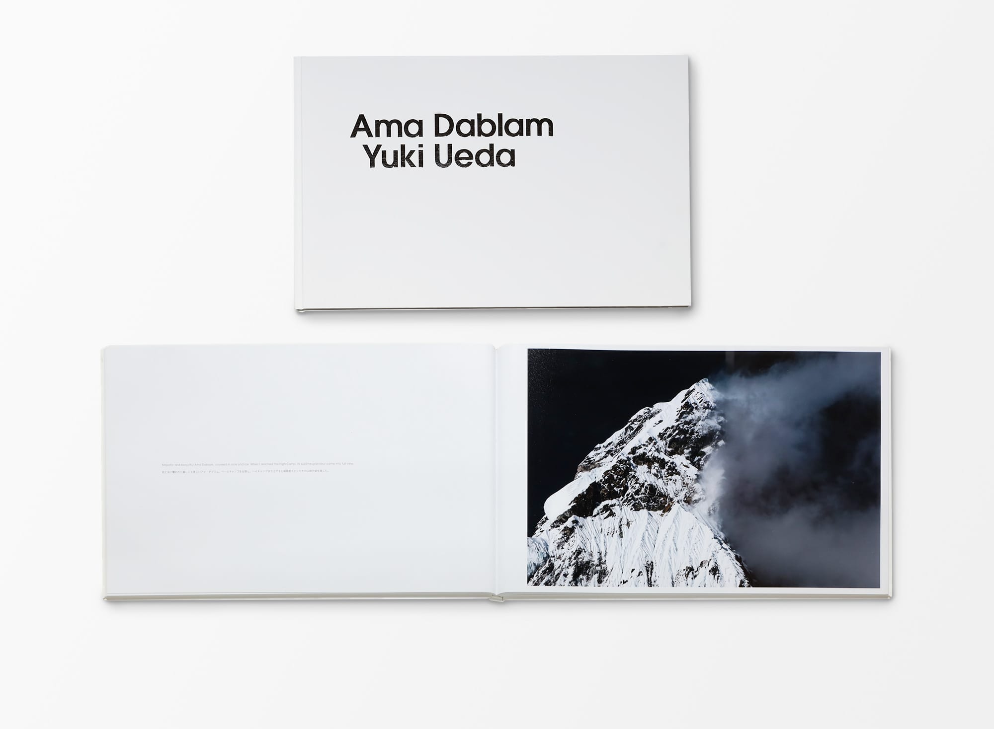 「Ama Dablam」 B4変形判　ハードカバー 箔押し2版　390mm x 245mm　全74ページ　本文用紙：ラスター